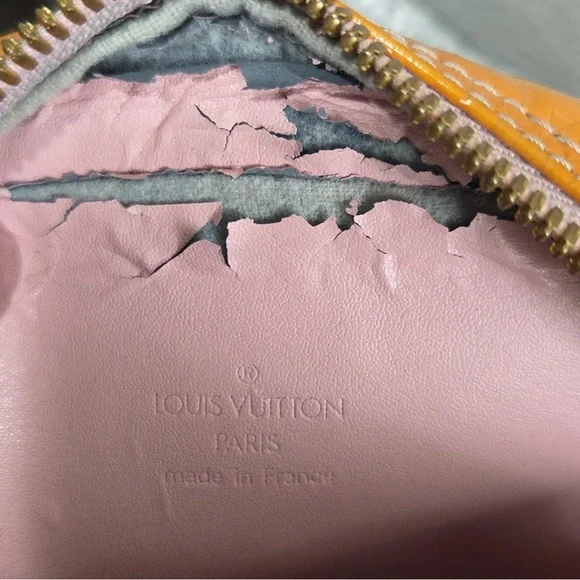 🌷SALE🌷Authentic Louis Vuitton Yellow Vernis 2 compartment Crossbody Bag - Picture 9 of 12